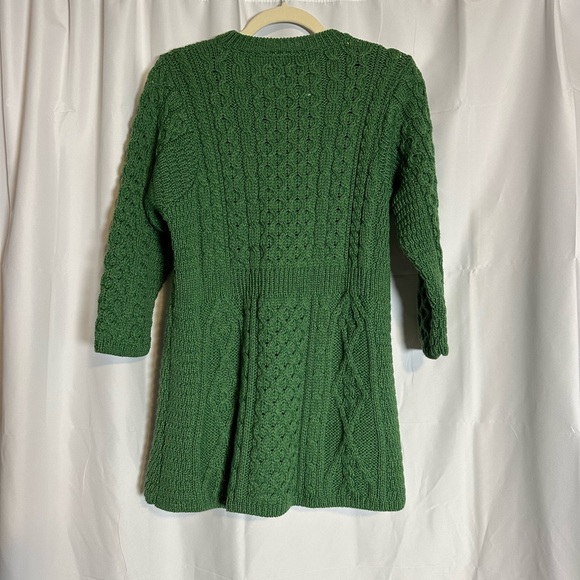 Kilronan Knitwear 100% Pure New Wool, Kelly green, cable knit, 3 buttons, Sz Sq - Picture 5 of 6